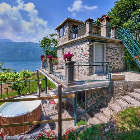 La Casetta Nel Bosco - Hot Tube And Sauna Льерна Экстерьер фото